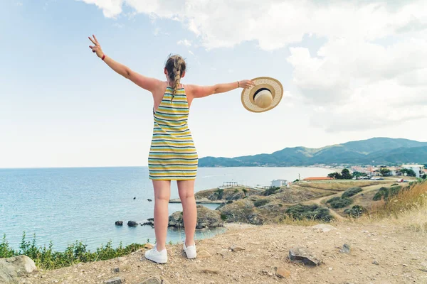 Traveling Abroad Concept Young Fit Caucasian Blond Woman Striped Dress — Stock Photo, Image