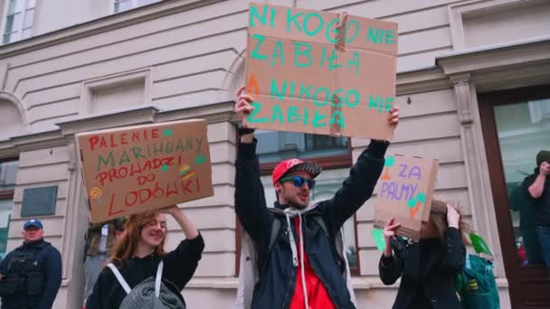 2022 Βαρσοβία Πολωνία Μαριχουάνα Δεν Σκότωσε Κανέναν Αυτοπεποίκους Νομικούς Υποστηρικτές — Αρχείο Βίντεο