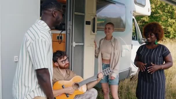 Multicultural Group Good Old Friends Singing Dancing Camper Van Bearded — Wideo stockowe