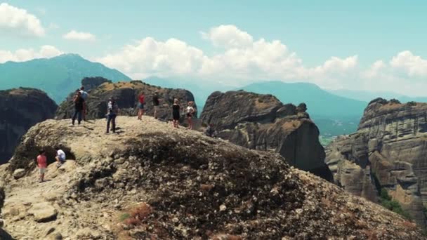 2022 Meteora Greece Tourists Enjoying Beautiful Mountain View Meteora Rock — Stock video