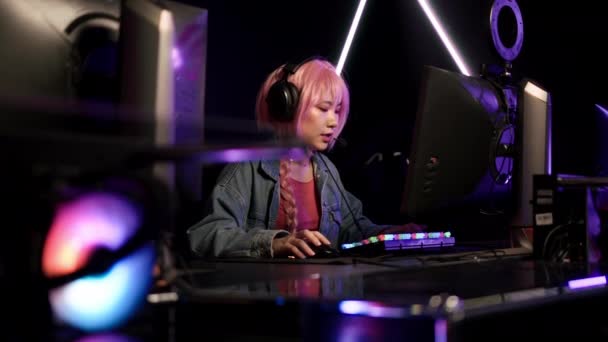 Professional Asian Video Gamer Taking Part Cyber Sport Tournament Medium — 图库视频影像