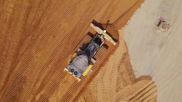 Construção Estradas Bulldozer Canteiro Obras Preparando Fundação Solo Uma Estrada — Vídeo de Stock