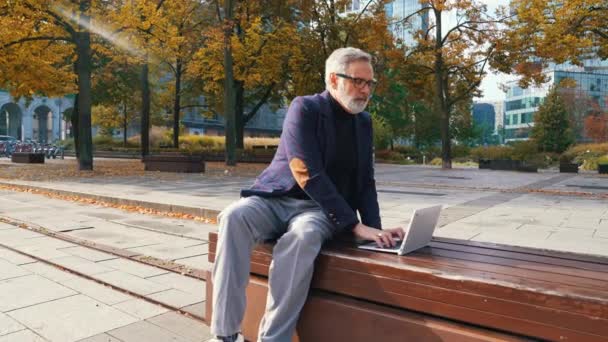 Outdoor Office Concept Clever Caucasian Male White Collar Worker His — Stock Video