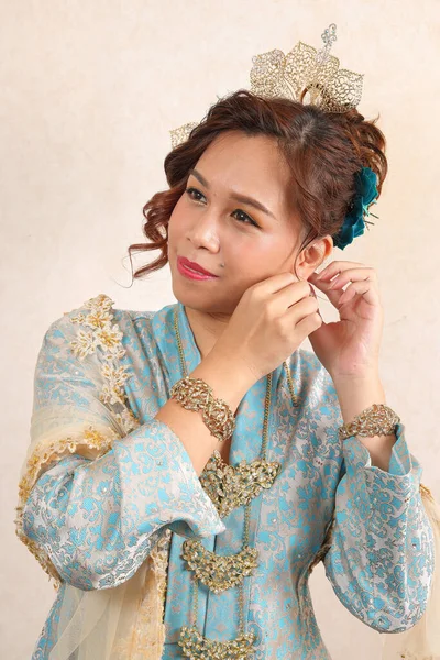 Gyönyörű Fiatal Visel Mahsuri Stílus Baju Kebaya Labuh Hagyományos Malay — Stock Fotó