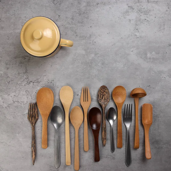 Varity Wooden Metal Spoon Enamel Tin Food Plate Pot Bowl —  Fotos de Stock