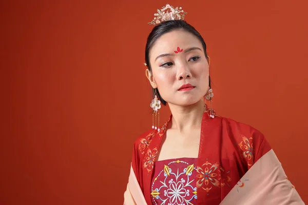 Joven Atractiva Mujer Asiática Con Tadeonal Chino Rojo Hanfu Falda —  Fotos de Stock