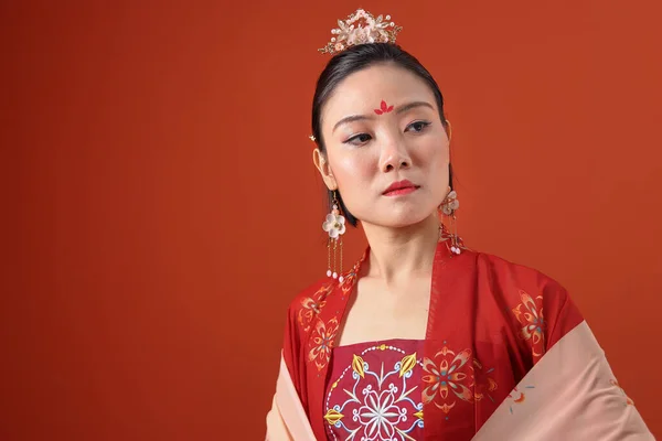 Young Attractive Asian Woman Wearing Tadeonal Chinese Red Hanfu Long — Stock Photo, Image