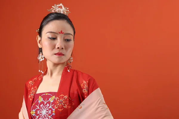 Young Attractive Asian Woman Wearing Tadeonal Chinese Red Hanfu Long — Stock Photo, Image