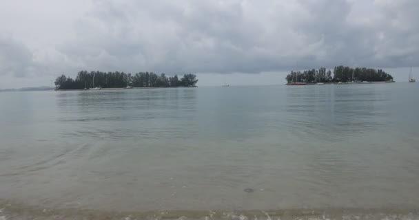 Small Keys Island Ocean Bonusing Wave Water Treeline Boats — 비디오