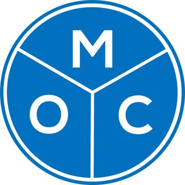 Beyaz arka planda MOC harf logosu tasarımı. MOC yaratıcı harflerin baş harfleri logo kavramı. MOC harf tasarımı.