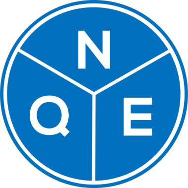 Beyaz arka planda NQE harf logosu tasarımı. NQE yaratıcı harflerin baş harfleri logo kavramı. NQE harf tasarımı.