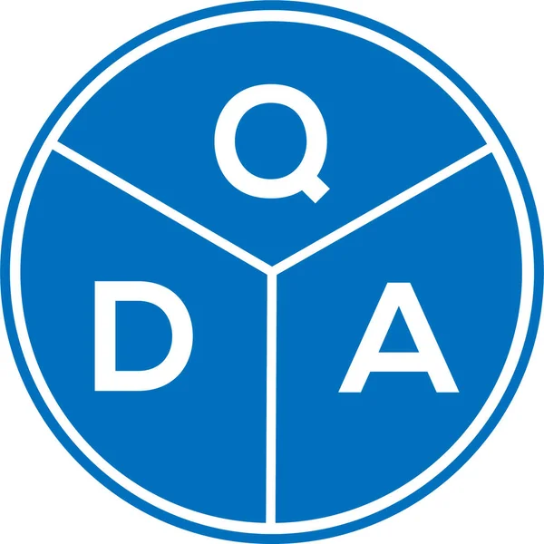Beyaz arka planda QDA harfi logo tasarımı. QDA yaratıcı harf logosu konsepti. QDA harf tasarımı.