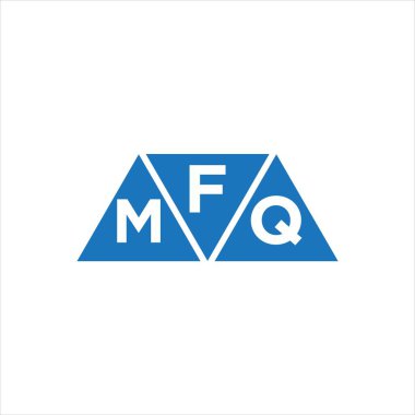 Beyaz arkaplanda FMQ üçgen şekil logosu tasarımı. FMQ yaratıcı harflerin baş harfleri logo kavramı.