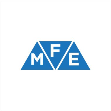 Beyaz arka planda FME üçgen logo tasarımı. FME yaratıcı harflerin baş harfleri logo kavramı.