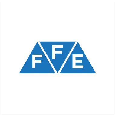 Beyaz arkaplanda FFE üçgen şekil logosu tasarımı. FFE yaratıcı harflerin baş harfleri logo kavramı.
