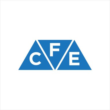 Beyaz arkaplanda FCE üçgen şekil logosu tasarımı. FCE yaratıcı harflerin baş harfleri logo kavramı.