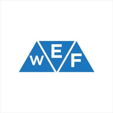 Beyaz arkaplanda EWF üçgen şekil logosu tasarımı. EWF yaratıcı harflerin baş harfleri logo kavramı.