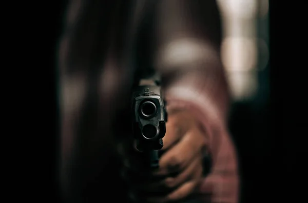 Criminal Striped Shirt Gun Breaks Door Aims His Gun Criminal — Stock Photo, Image