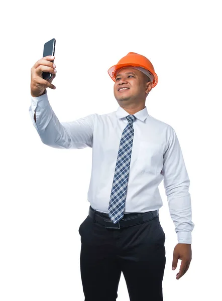 Joven Ingeniero Arquitecto Pie Selfie Sonriente Feliz Aislado Sobre Fondo — Foto de Stock