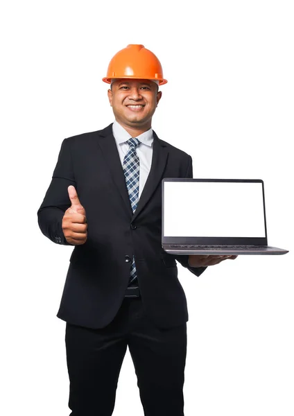黒のスーツを着たハンサムなチーフエンジニアと白い背景に隔離されたノートパソコンを保持オレンジヘルメットの肖像画 クリッピングパスコピースペース — ストック写真