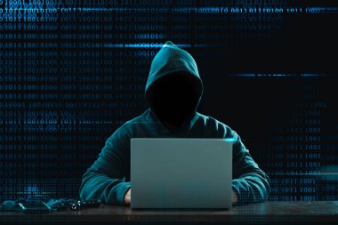 Büyük finansal veri hırsızlığı kavramı. İsimsiz bir hacker, yüksek güvenlikli finansal verileri bilgisayarlar aracılığıyla hackliyor..