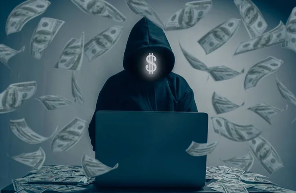 Hacker Wearing Black Hoodie Stealing Large Amounts Financial Information Computers — Stock Photo, Image