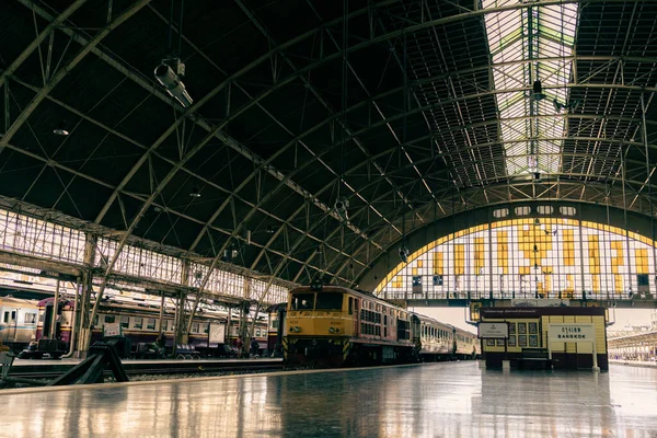 Mood Tone Cinema Hua Lamphong Railway Station Bangkok Main Train — стоковое фото