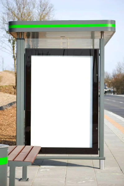 Utomhus Reklam Skylt Vid Busshållplatsen — Stockfoto
