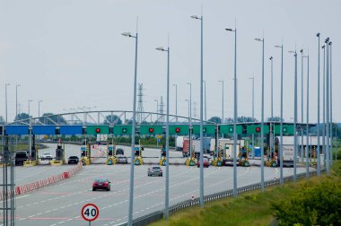 Nagradowice, Polonya - 4 Haziran 2022 - Polonya A2 otoyolu - gişe tahsilat alanı.