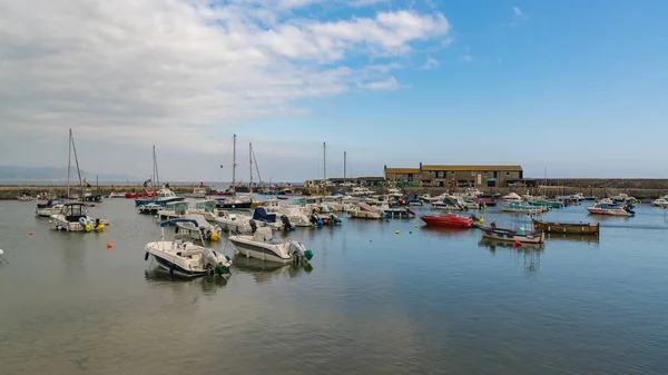 Lyme Regis Dorset England April 2017 Boote Cobb Der Hafen — Stockfoto