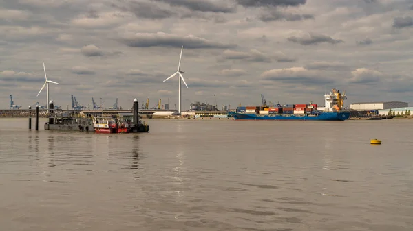 Gravesend Kent Anglia Wielka Brytania Września 2017 Widok Tamizę Turbinami — Zdjęcie stockowe