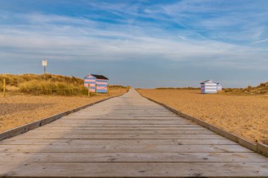 Great Yarmouth, Norfolk, İngiltere - 06 Nisan 2018: Great Yarmouth Sahilindeki Plaj Kulübeleri