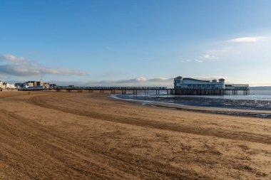 Weston-super-Mare, Kuzey Somerset, İngiltere - 04 Ekim 2018: Sahil ve Grand Pier