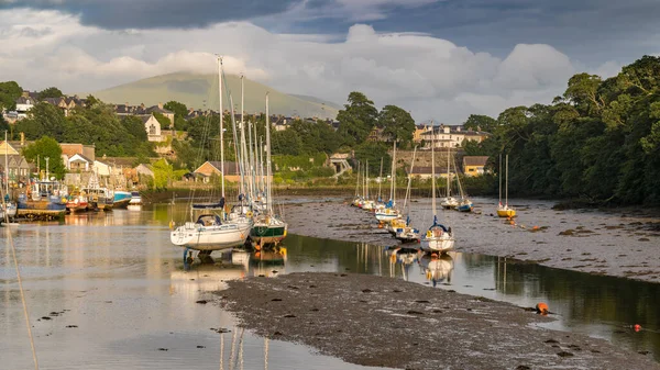 Caernarfon Gwynedd Wales Großbritannien Juni 2017 Abendlicher Blick Auf Boote — Stockfoto