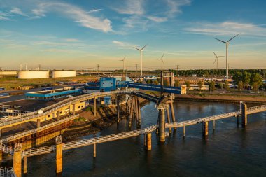 Rotterdam, Güney Hollanda, Hollanda - 13 Mayıs 2019: Avrupa 'nın Beneluxhaven kentindeki feribot terminali