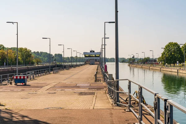 Iffezheim Baden Wuerttemberg Německo Srpna 2019 Pohled Hráz Řece Rýně — Stock fotografie