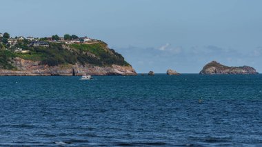 Paignton, Torbay, İngiltere, İngiltere: 06 Haziran 2019: Yolcu feribotuyla Torquay 'e doğru bakın
