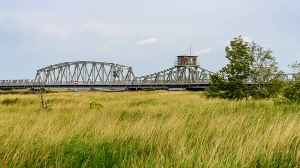 2020年6月13日ドイツ メクレンブルク 西ポメラニア州 ジンスト付近 旧マイニンゲン橋での眺め — ストック写真