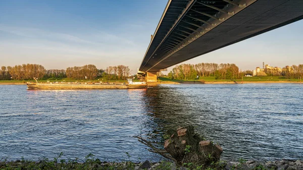 Duisburg North Rhine Westphalia Germany April 2020 Cargo Ship River — Stock Photo, Image