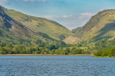 Tal-y-Llyn 'in kuzey doğu kıyısı Güney Snowdonia, Gwynedd, Galler, İngiltere