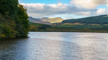 Torpantau ve Merthyr Tydfil arasındaki Pentwyn Barajı, Powys, Galler, İngiltere