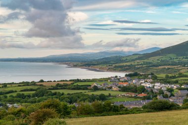Llyn Yarımadası 'ndaki Galler manzarası Trefor, Gwynedd, Galler, İngiltere