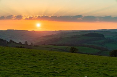 Newcastle yakınlarında gün batımı, Shropshire, İngiltere, İngiltere