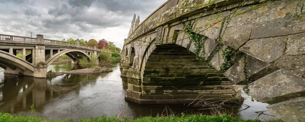 Atcham Nehri Üzerindeki Eski Köprü Atcham Köprüsü Shrewsbury Shropshire Ngiltere — Stok fotoğraf