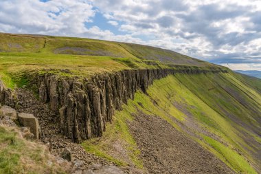 Kuzey Pennines 'in Cumbria, İngiltere' deki Yüksek Kupa 'daki manzarası.