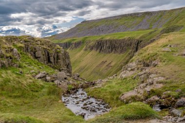 Kuzey Pennines 'in Cumbria, İngiltere' deki Yüksek Kupa 'daki manzarası.