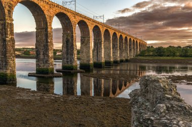 Berwick-upon-Tweed 'deki Kraliyet Sınır Köprüsü, Northumberland, İngiltere, İngiltere