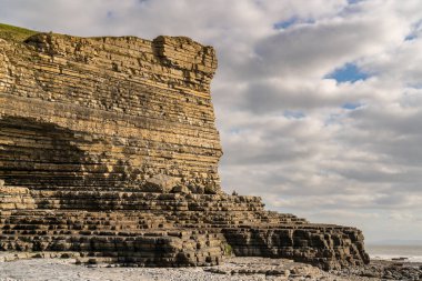 Monknash Sahili 'nin taşları ve uçurumları, Glamorgan Vadisi, Galler, İngiltere