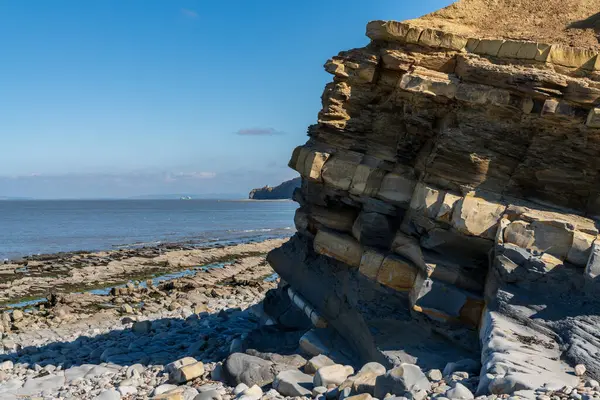 Somerset, İngiltere 'deki Kilve Plajı - Bristol Kanalı' na bakıyor