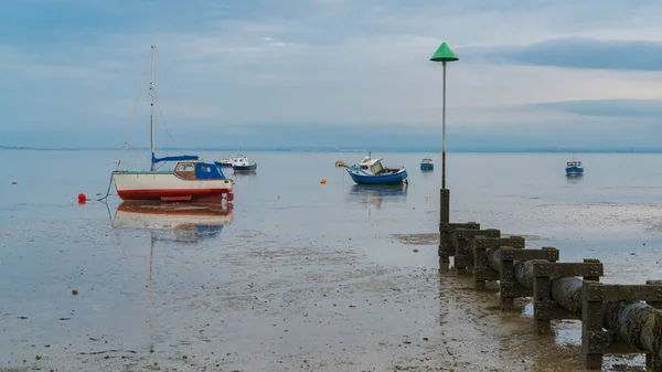 Boote Bei Ebbe Ufer Der Themse Gesehen Southend Sea Essex — Stockfoto